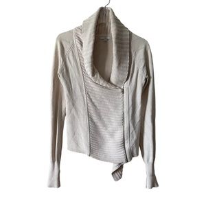 GAP Women’s Natural Front Zip Cardigan Small